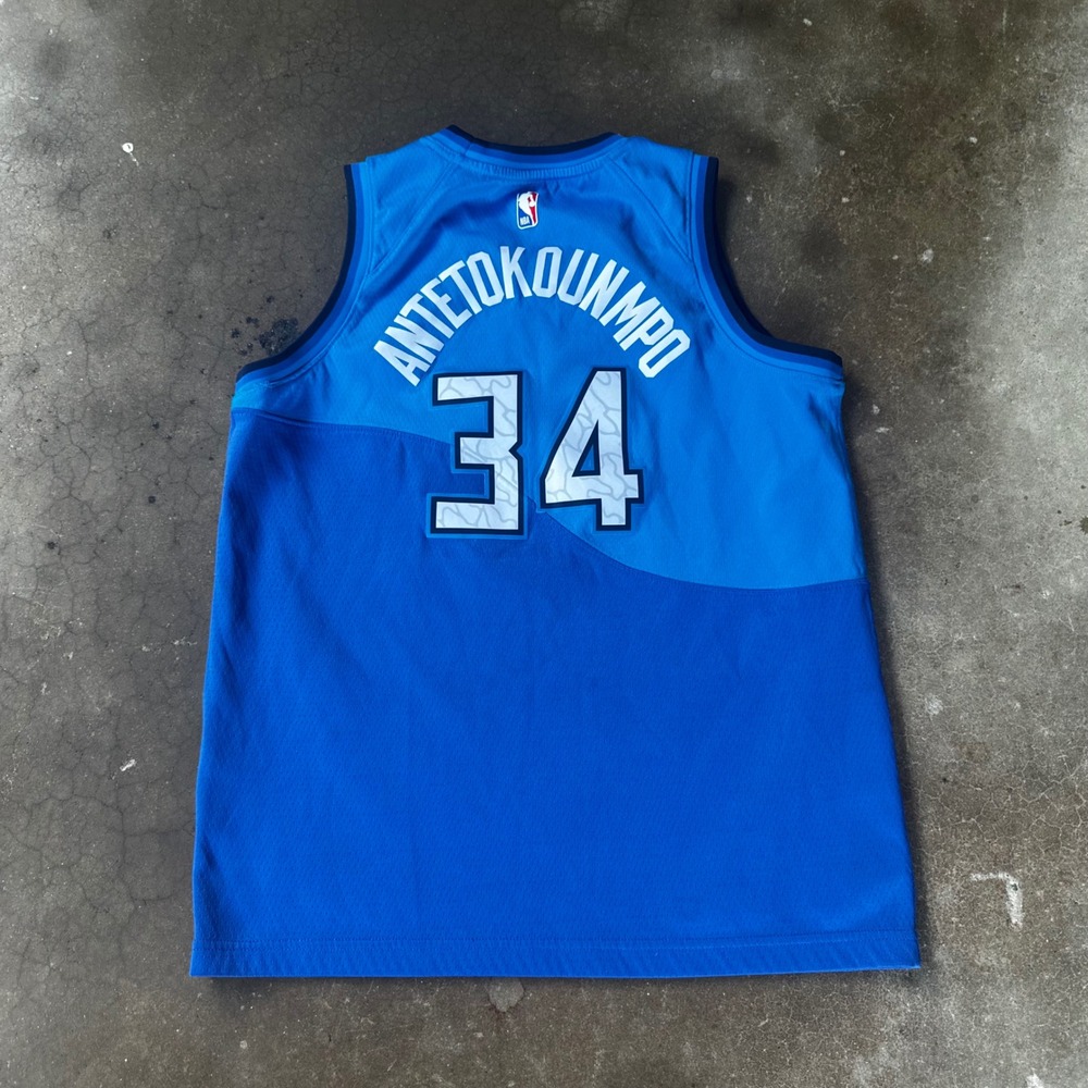 Nike Jersey Kids Large Blue Excellent Milwaukee Bucks Giannis Antetokounmpo 34 - Picture 2 of 5